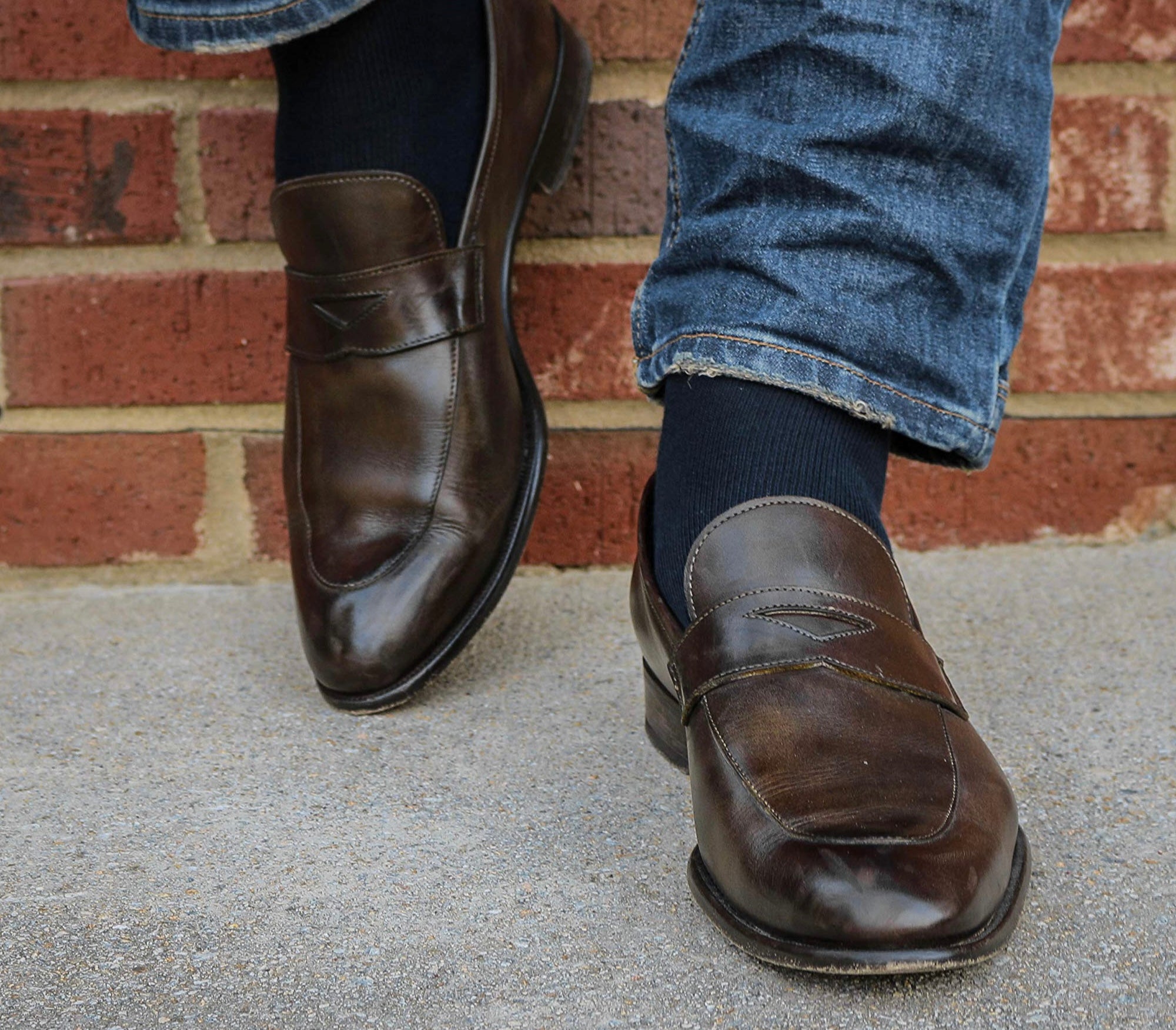 Yes, You Can Wear Dress Shoes with Jeans – Here’s How