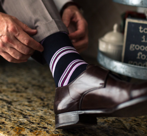 How to matching socks with suits?