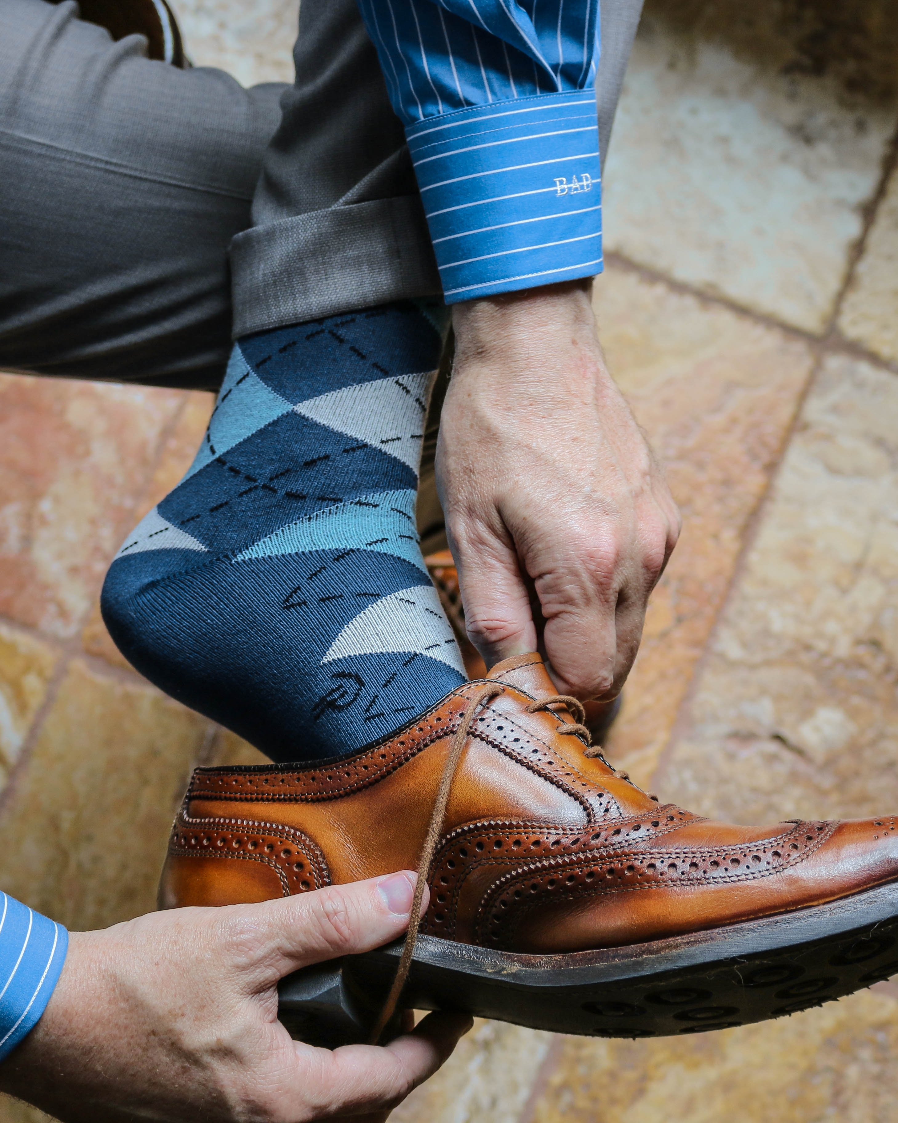 blue argyle over the calf dress socks, brown dress shoes, blue dress shirt